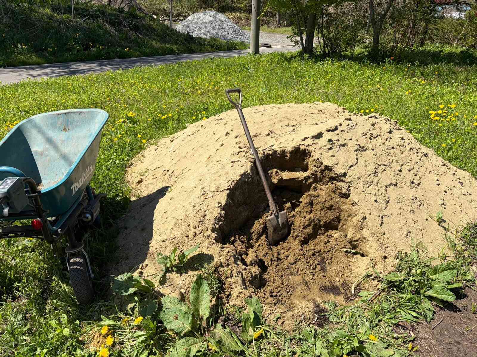 芝生の下地づくり